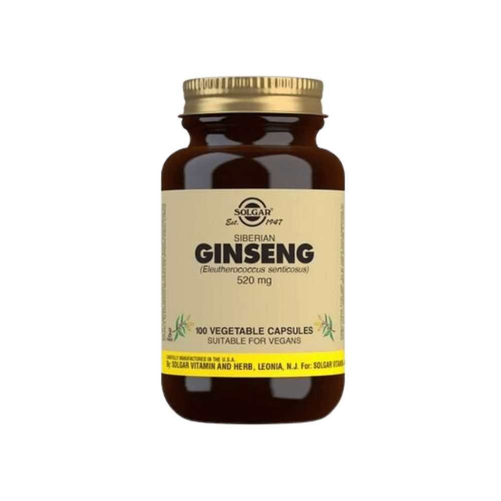 En mörkbrun glasflaska med ett guldfärgat lock. På etiketten står det "Solgar Siberian Ginseng" följt av "520 mg" och "100 Vegetable Capsules". Produkten är lämplig för veganer, vilket också står på etiketten. Det finns små gröna illustrationer av växten på etiketten.