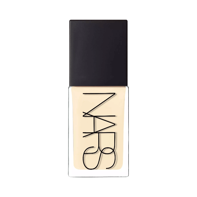NARS Light Reflecting Foundation i nyansen Siberia för naturlig lyster och lätt täckning.