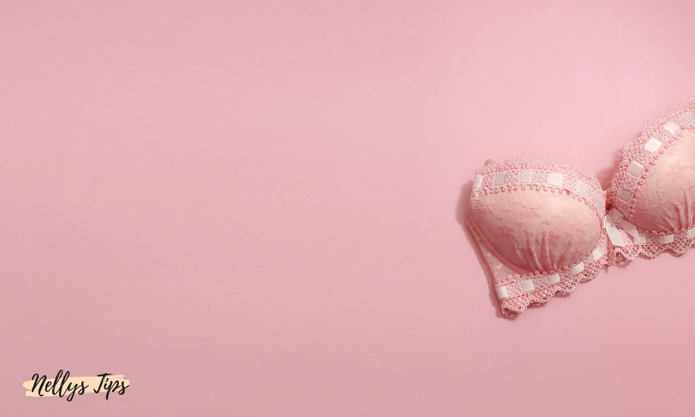 Rosa spets-bh utan axelband med dekorativa detaljer och romantisk design för feminin look.