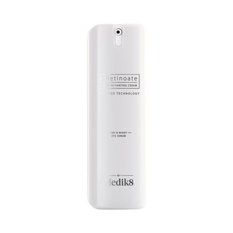 Medik8 r-Retinoate Day & Night Eye Serum i vit flaska.