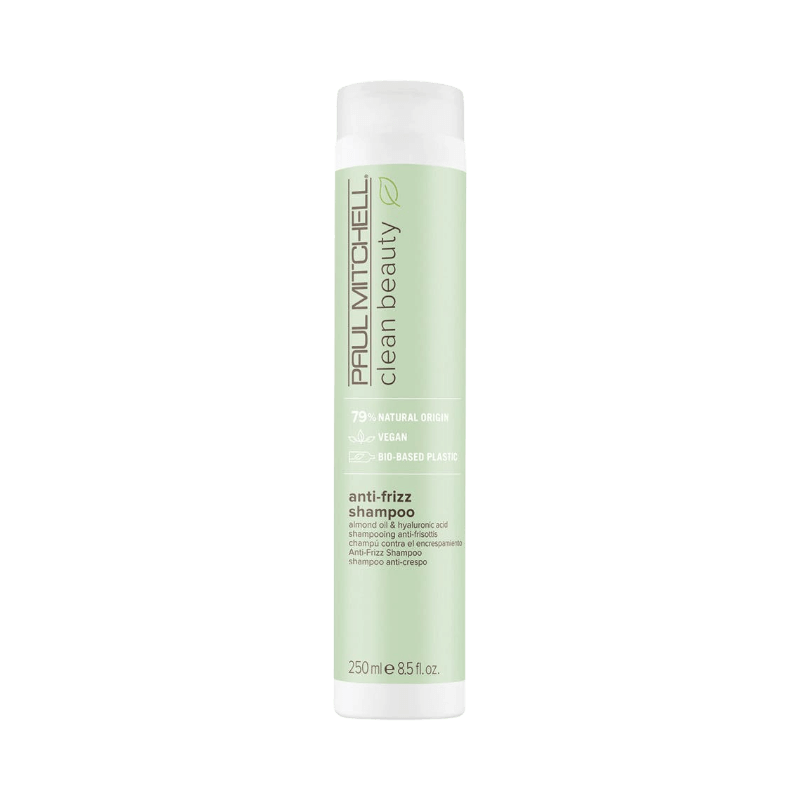 Paul Mitchell Clean Beauty anti-frizz schampo i grön flaska med naturliga ingredienser.