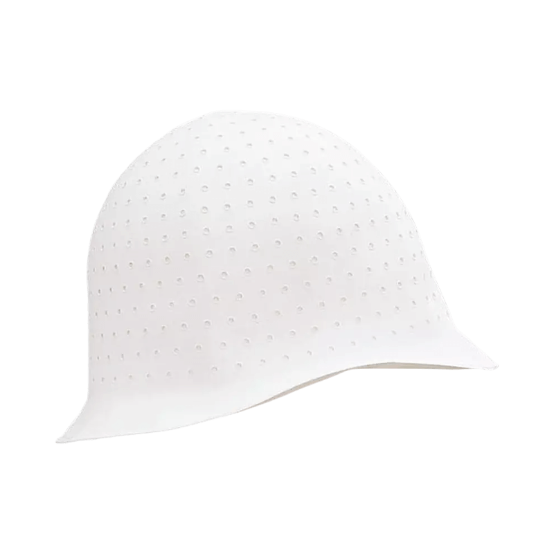 Vit slinghätta i mjuk plast med förperforerade hål, perfekt för hemmablekning och slingor.