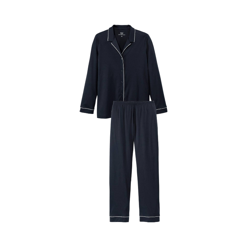 Mörkblå pyjamas med klassisk skjortdesign och kontrastpiping för tidlös stil