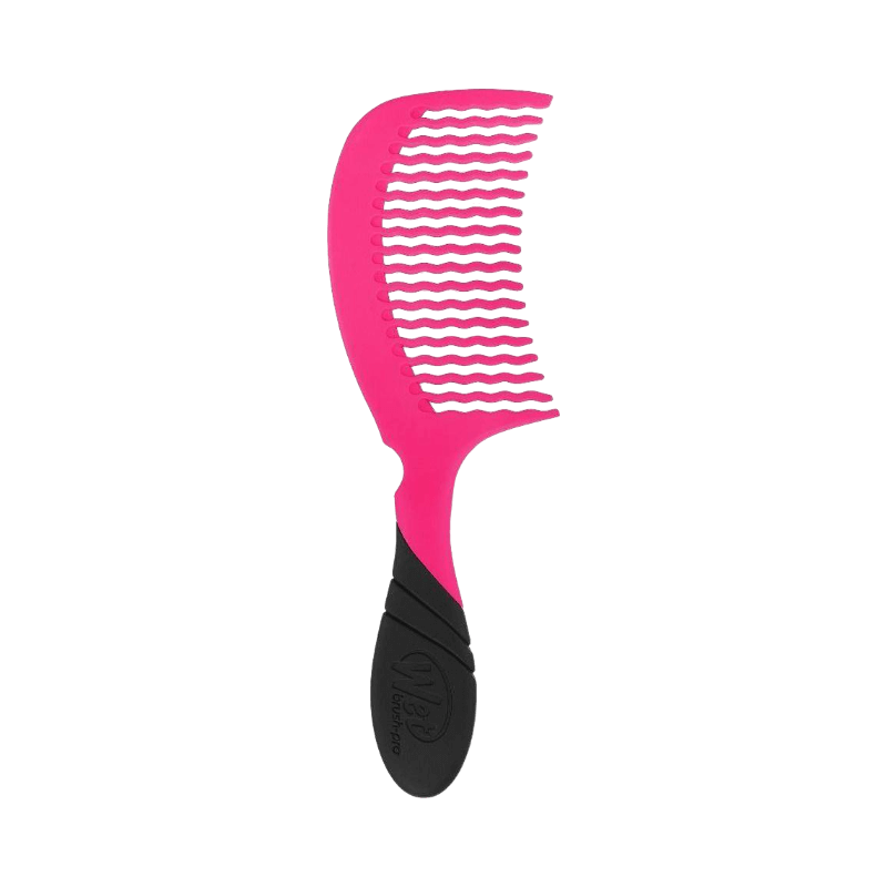 Wet Brush Pro kam med ergonomiskt handtag och vågformade tänder för trasselfritt hår.