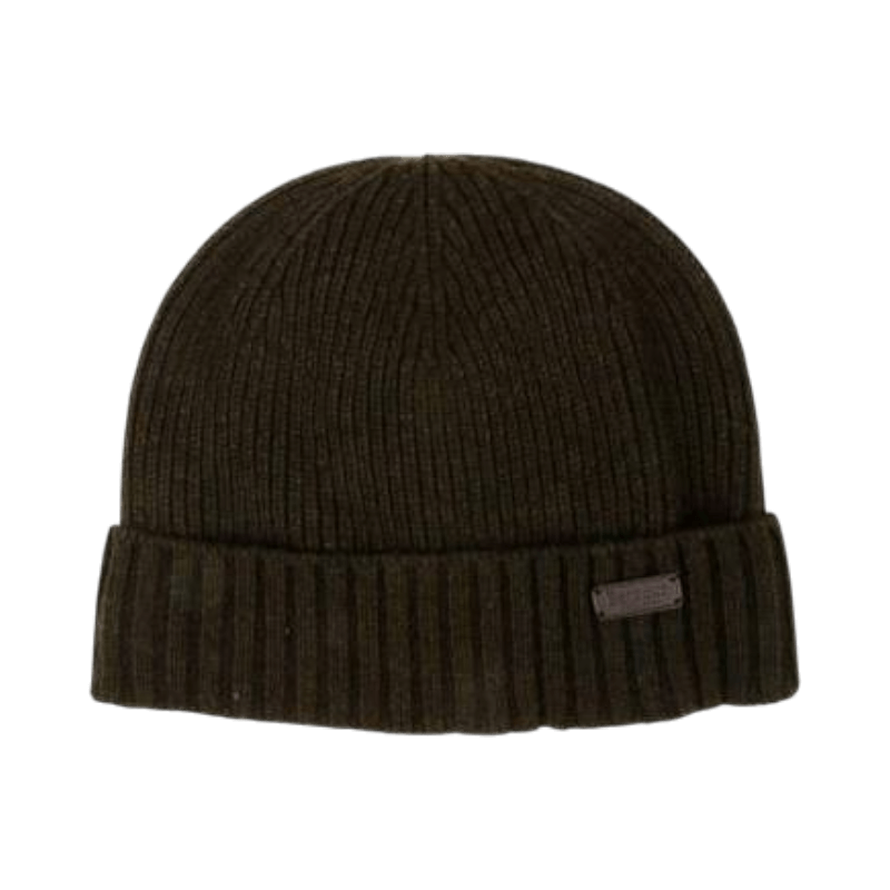 Mörkgrön ribbstickad mössa från Barbour med bred uppvikt kant och logolapp.